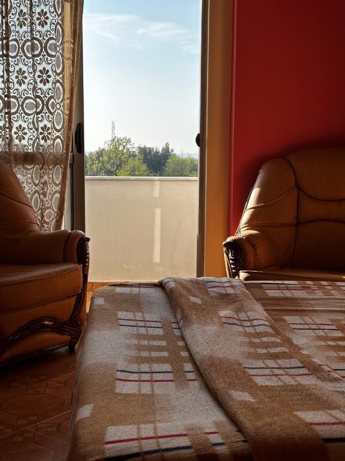 Sunny Riverside Tirana'S Oasis - Breakfast & Dinner Exteriör bild